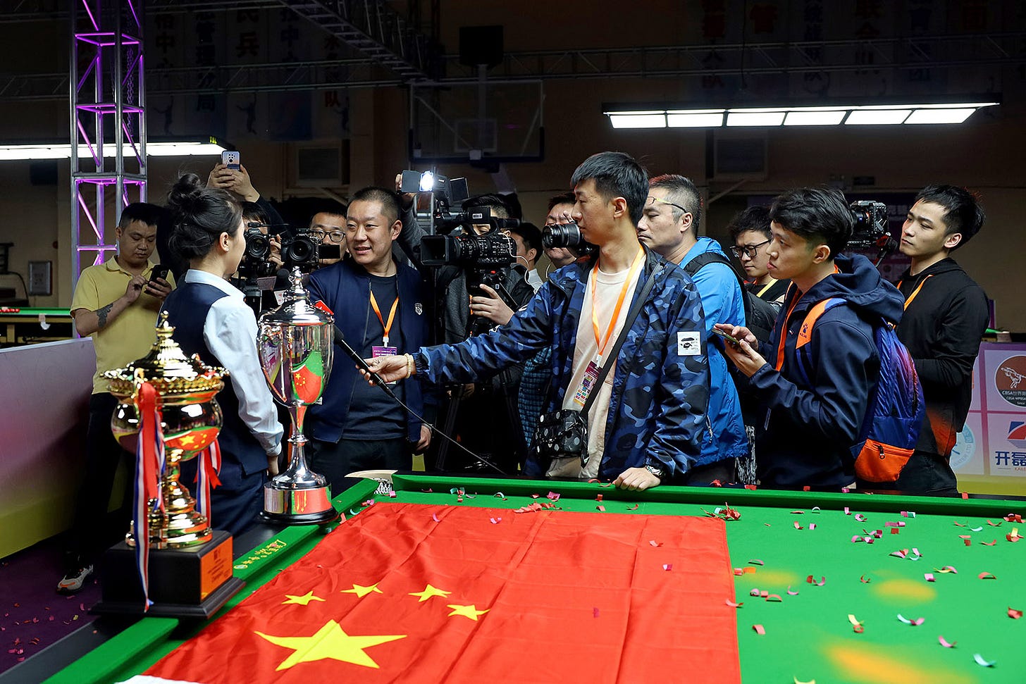 Bai Yulu atiende a los medios después de ganar el Campeonato del Mundo femenino Bai Yulu atiende a los medios después de ganar el Campeonato del Mundo femenino