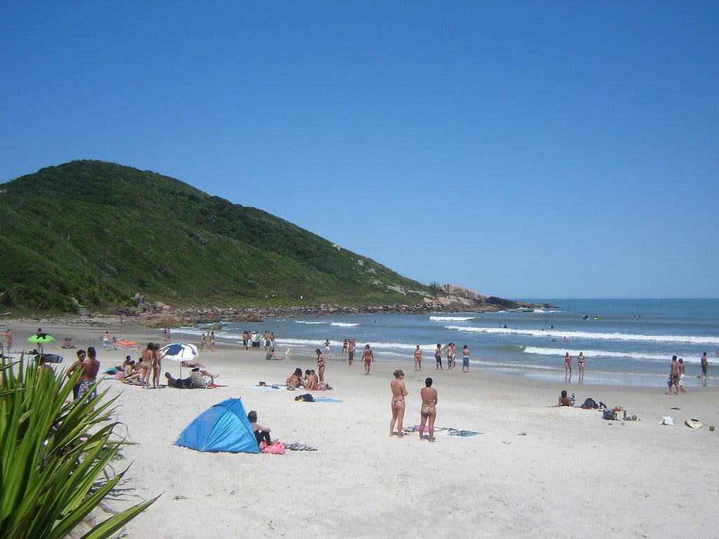 Praia do Rosa, sur de Brasil