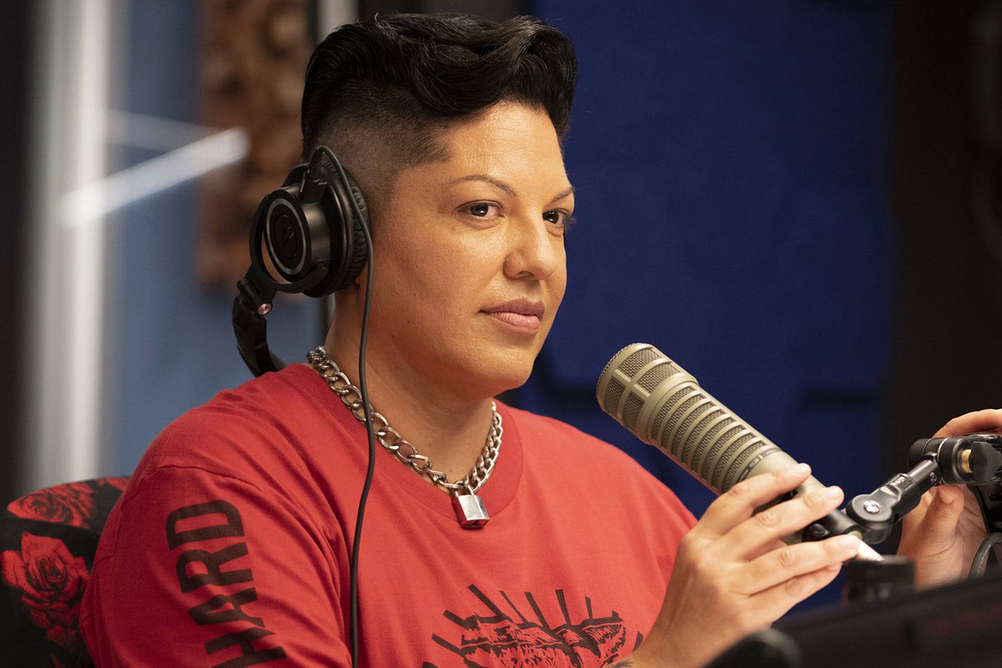 And Just Like That' star Sara Ramirez addresses Che Diaz criticism again |  EW.com