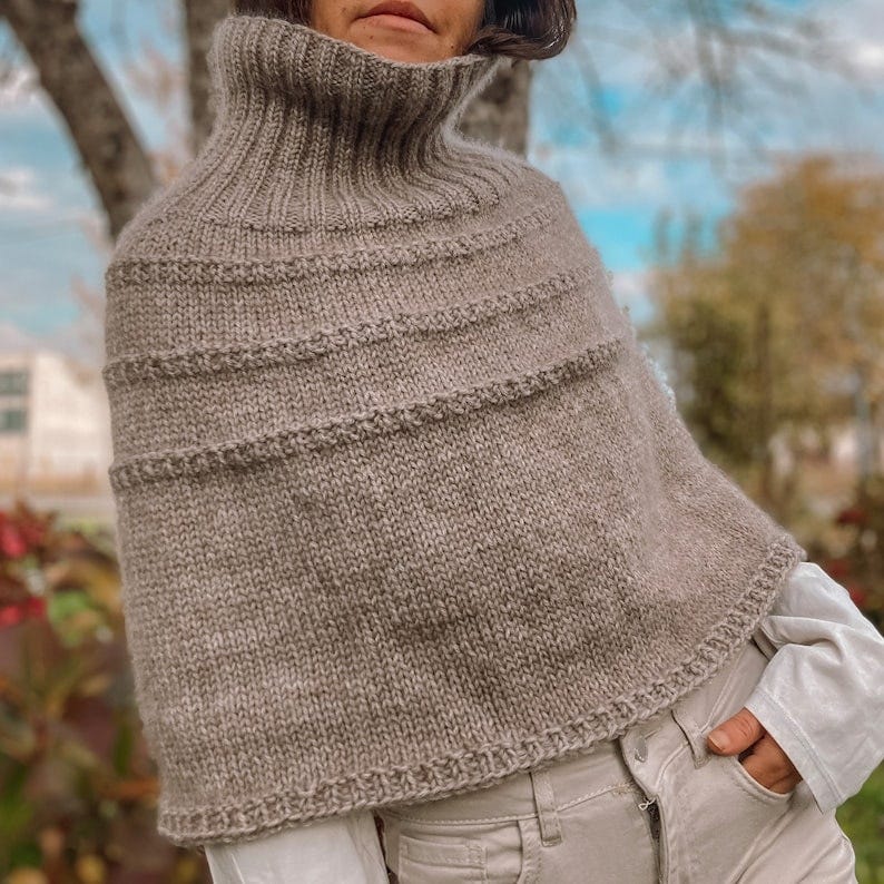 Poncho pattern Knitting Pattern Poncho Beginner Pattern-Instant Download knitting patterns Wool capelet poncho pattern image 2