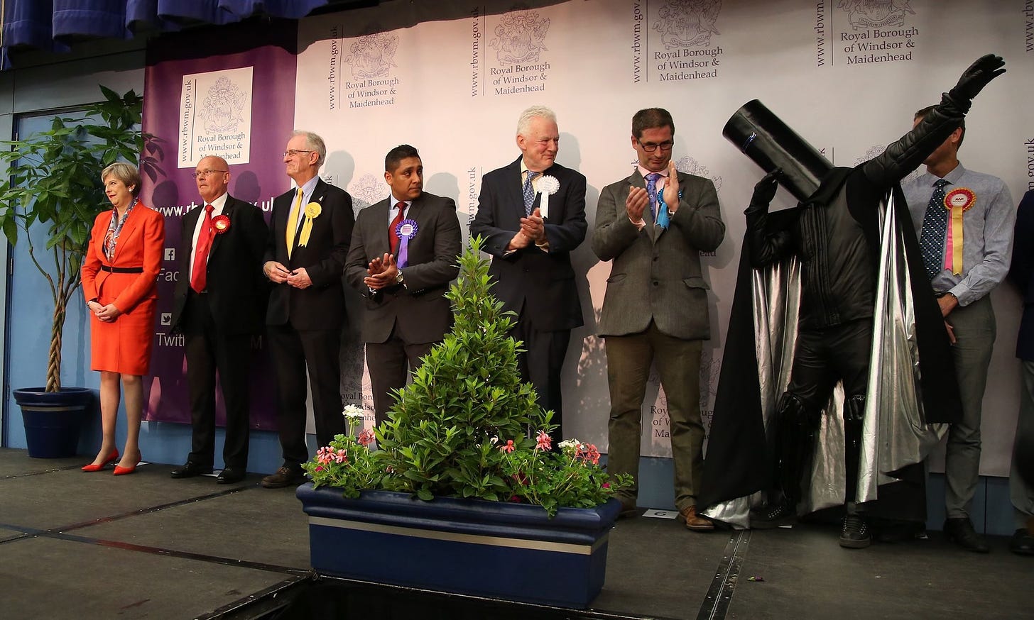 Lord Buckethead Dab