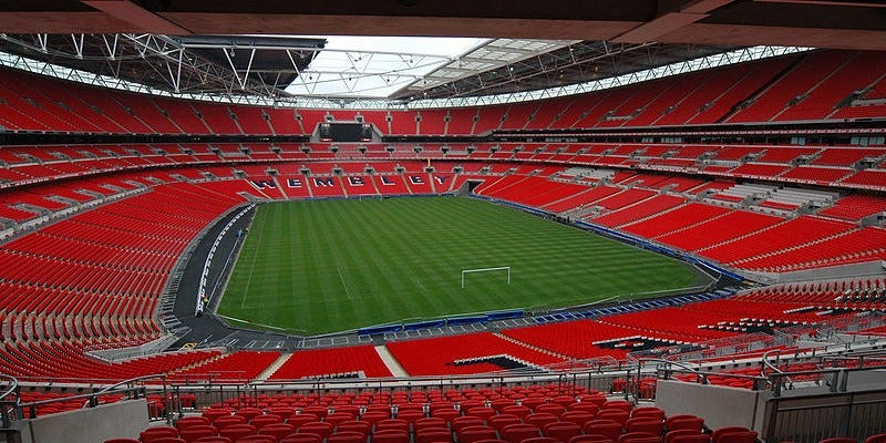 800px-Wembley_Stadium_interior-800x400