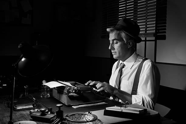 Professional Reporter At Work Stock Photo - Download Image Now - Journalist,  Old-fashioned, Typewriter - iStock