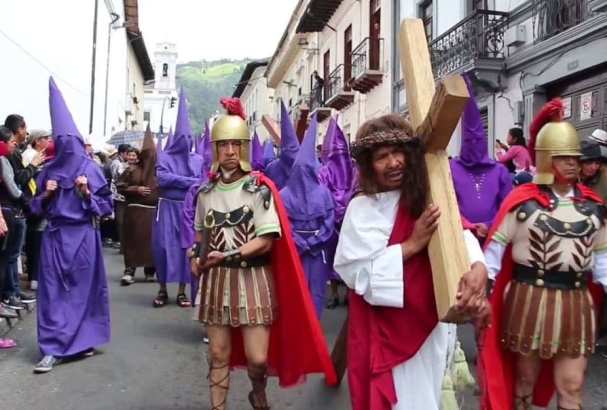 El Telégrafo - ¿Quiénes son los personajes de las procesiones “Jesús del Gran  Poder”, de Quito?