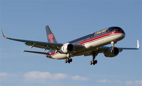 Donald Trump Boeing 757-200 Approaching at Aberdeen Airport ~ Aircraft Wallpaper
