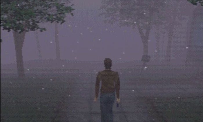 un écran du jeu Silent Hill, le personnage marche dans le brouillard