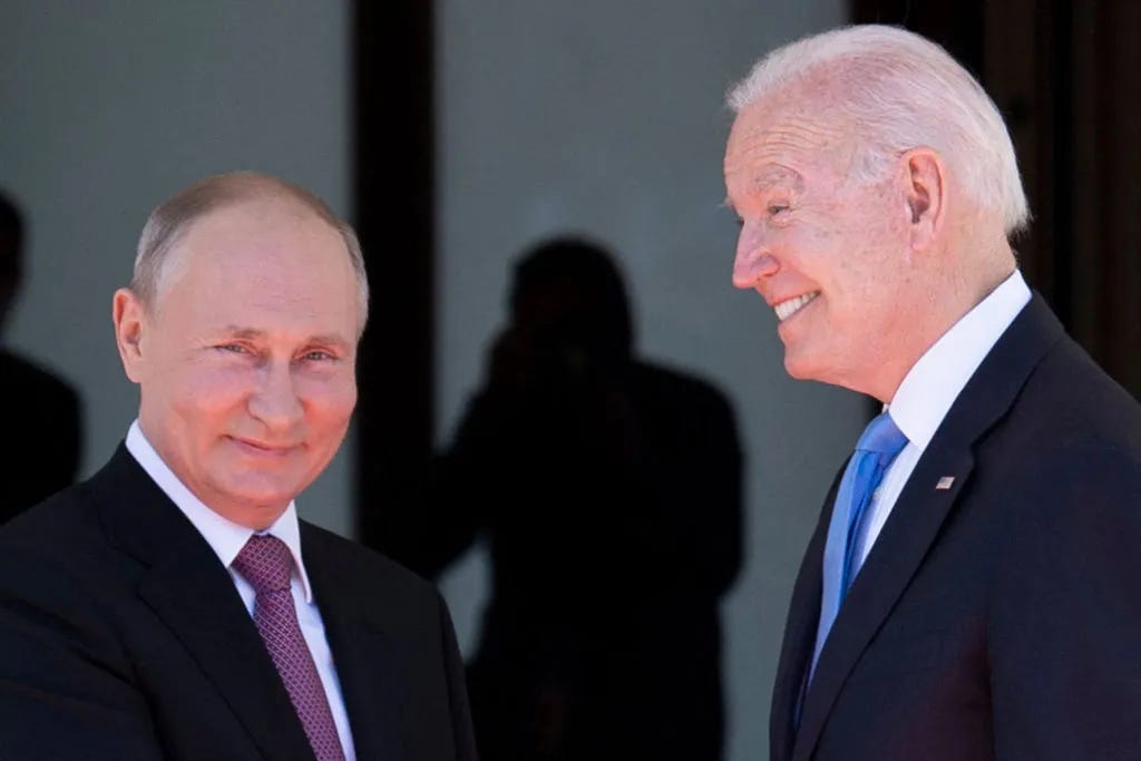 Who's Appeasing Putin Now? Biden Policy on Ukraine Shows Weakness -  Bloomberg