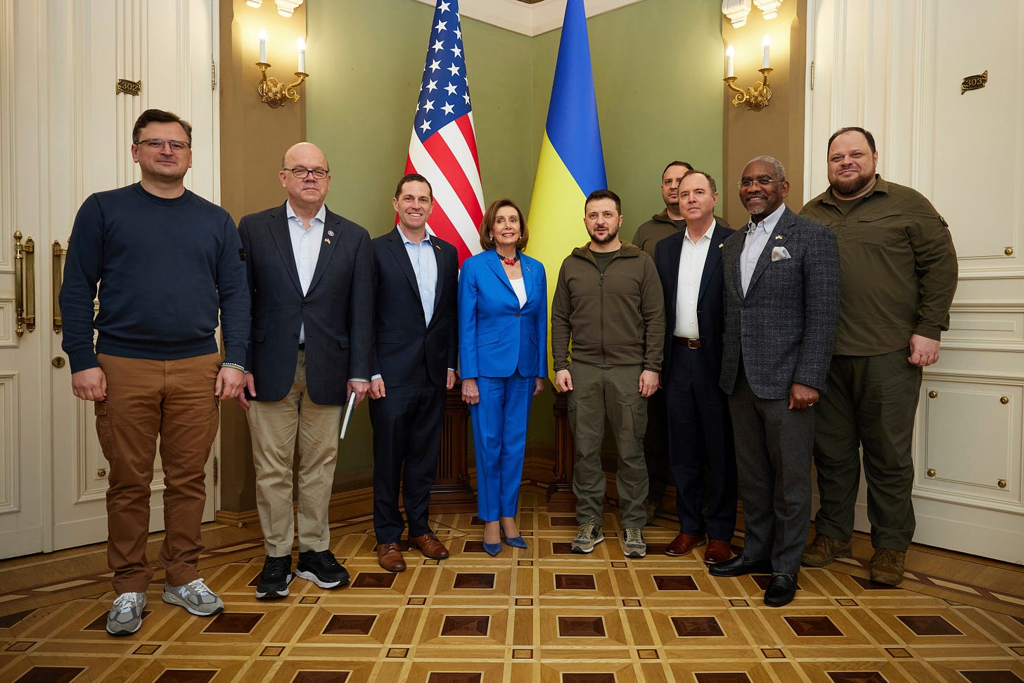 Pelosi says "America stands with Ukraine" after meeting Zelensky in Kyiv