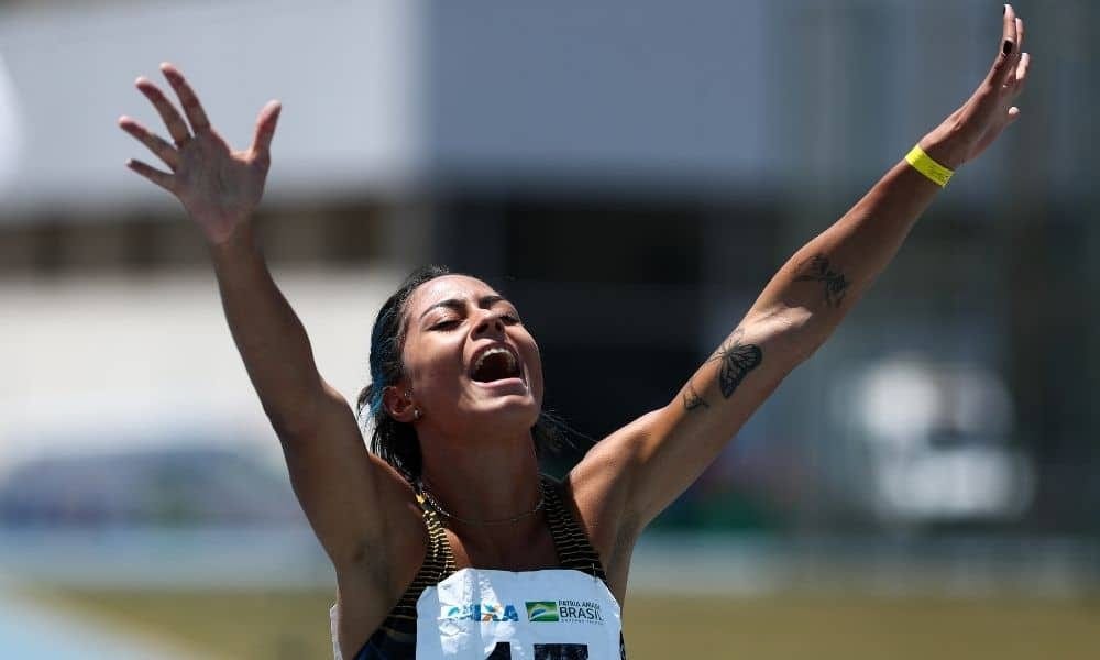 Vida Aurora é a atleta mais jovem do Brasil no Mundial de Revezamentos