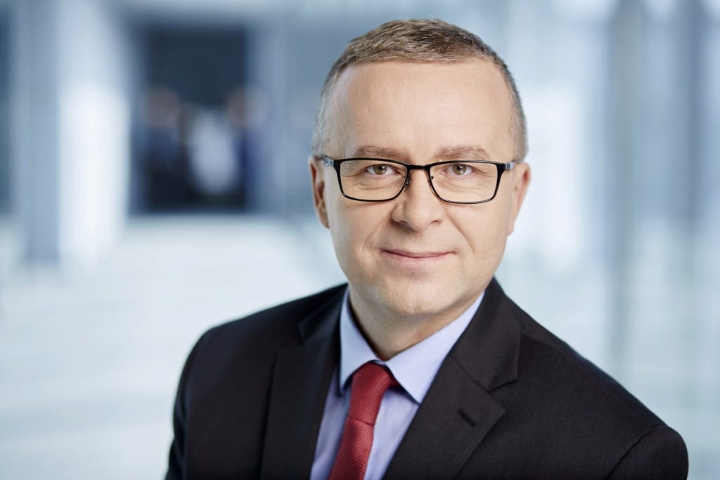 Tomasz Biernacki, Dino Polska SA: Reclusive Billionaire, 59% OFF
