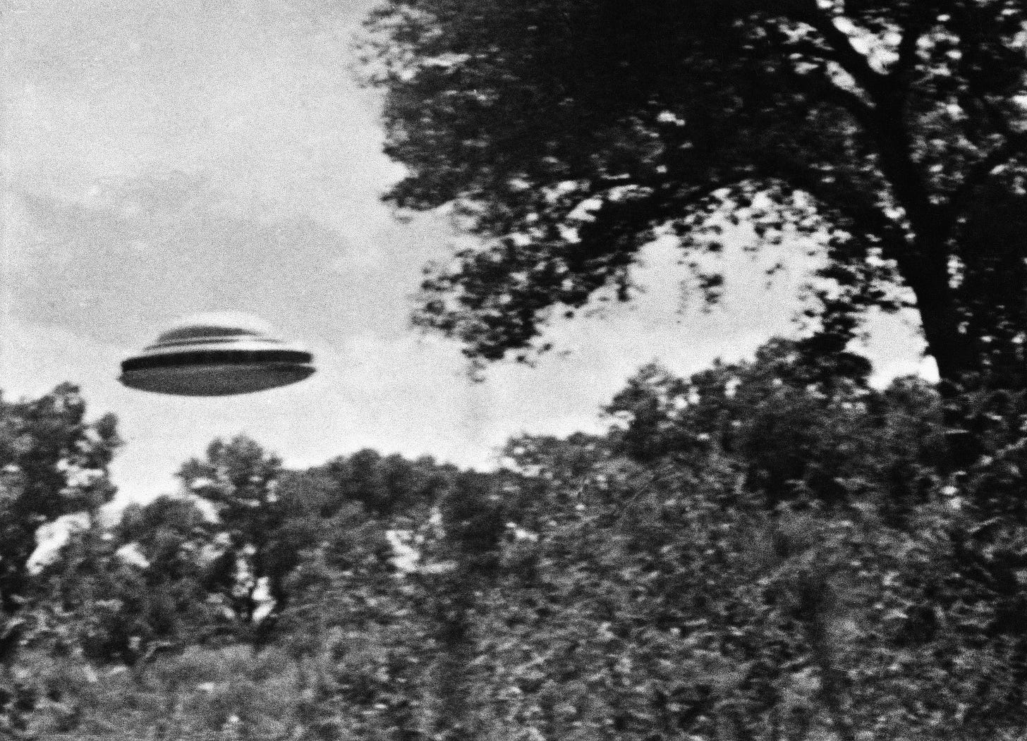 UFO Sighting Photos: 10 Unexplained Pictures From History | Time