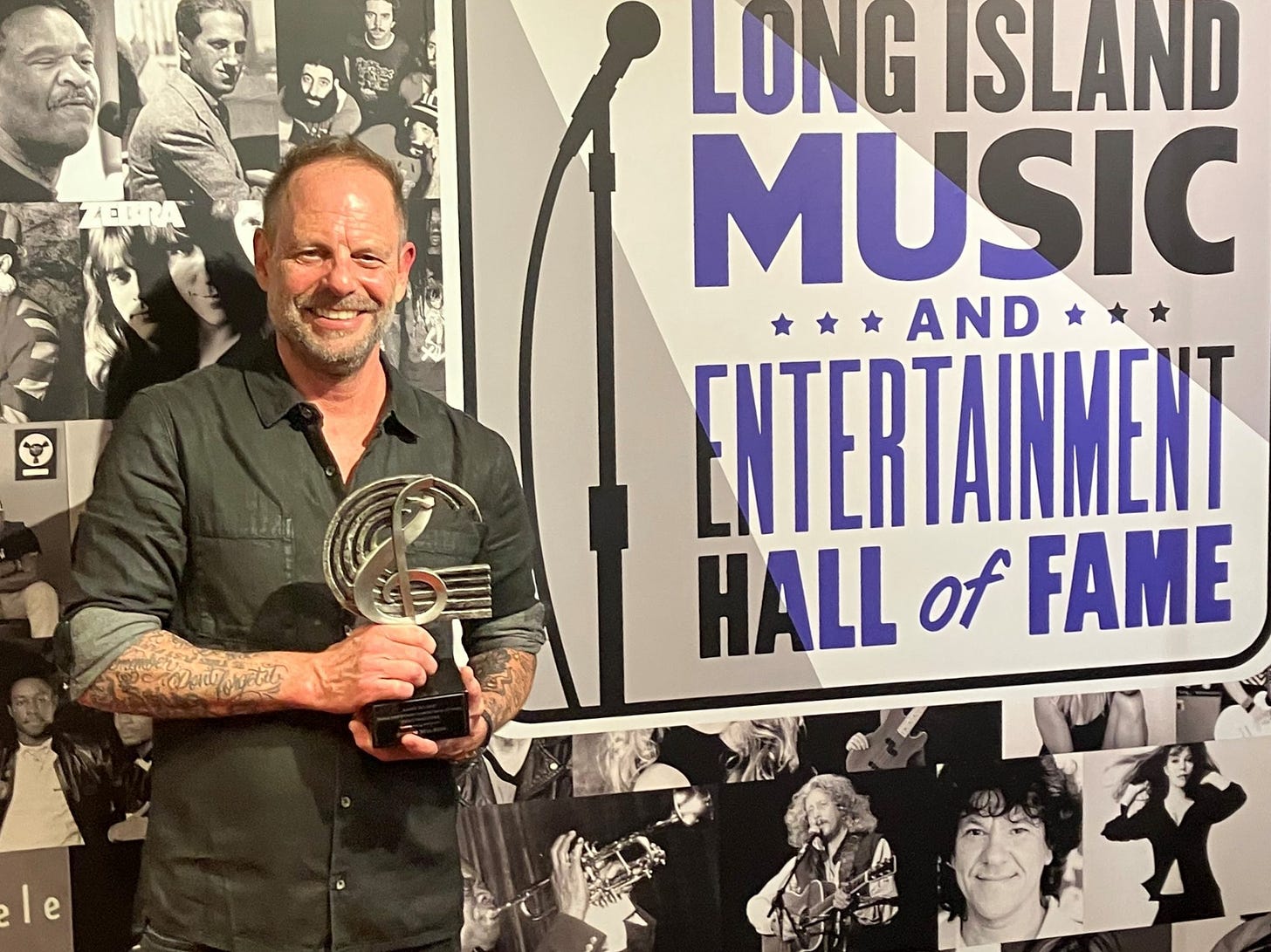 Gin Blossom's Robin Wilson inducted into the Long Island Music and  Entertainment Hall of Fame | TBR News Media