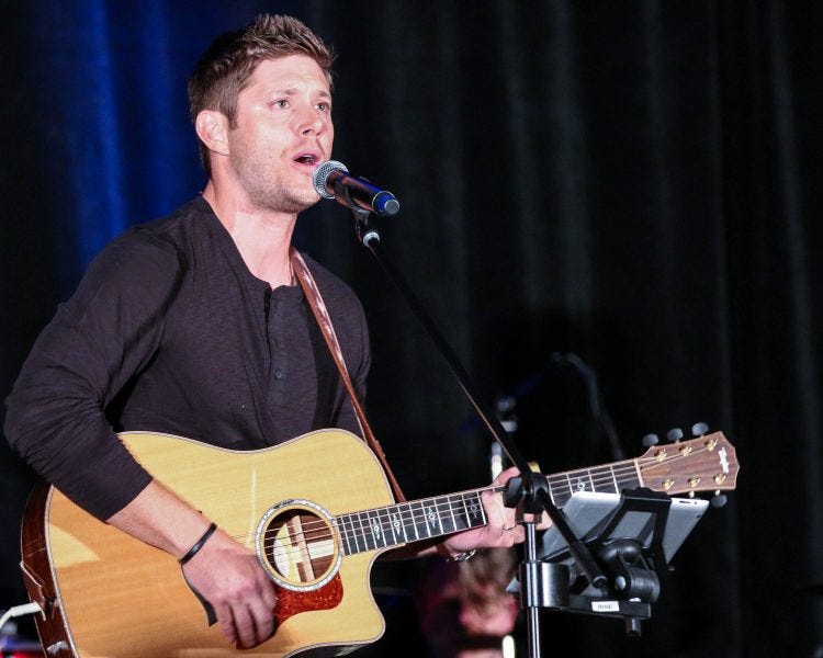 jensen ackles guitar bulge on supernatural