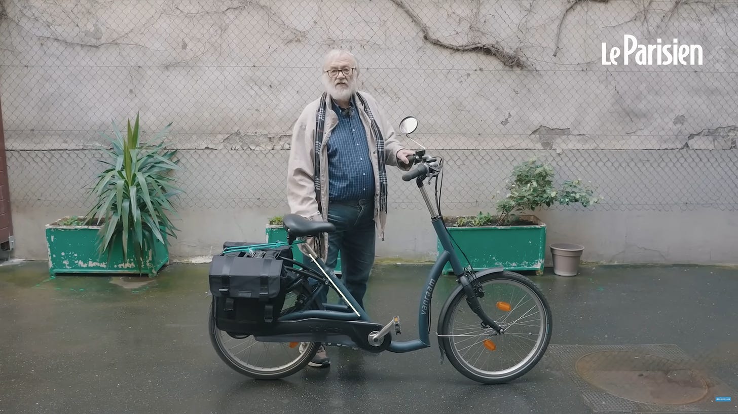 Abel et son velo adapte