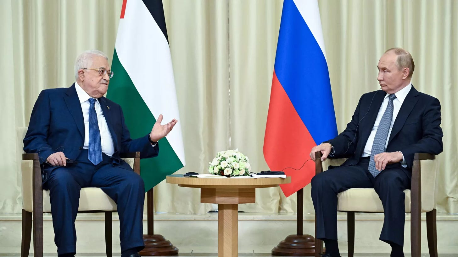 Russian President Vladimir Putin and Palestinian President Mahmoud Abbas attend a meeting at the Novo-Ogaryovo state residence, outside Moscow, Russia. - Sputnik International, 1920, 13.08.2024