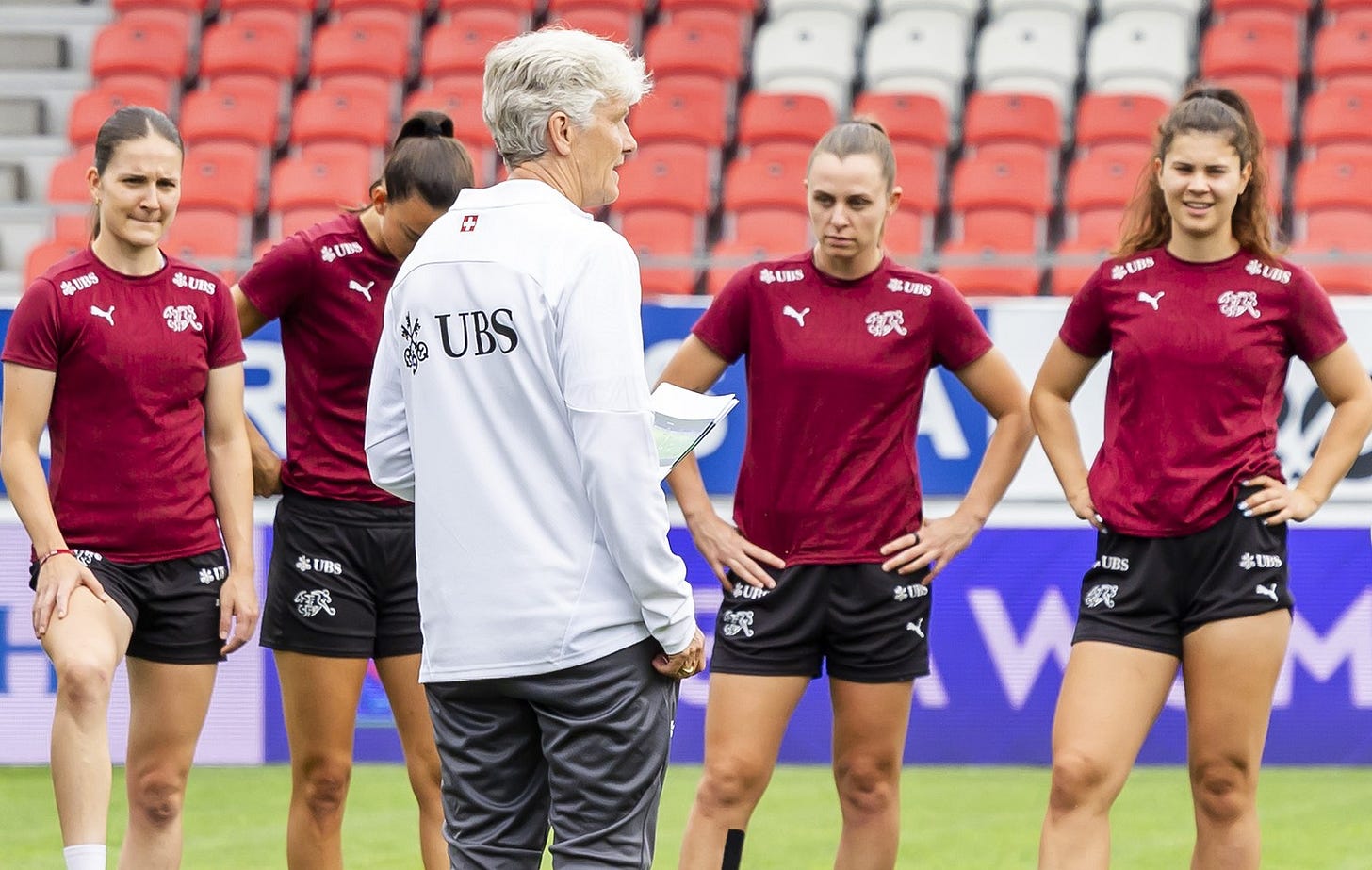 Switzerland&#039;s head coach Pia Sundhage speaks to her players during a training session of the national team of Switzerland one day before the UEFA Women&#039;s Nations League group A2 football mat ...