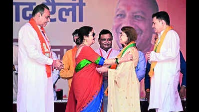 Dhawan’s son joins BJP, HJP rallies behind Tandon