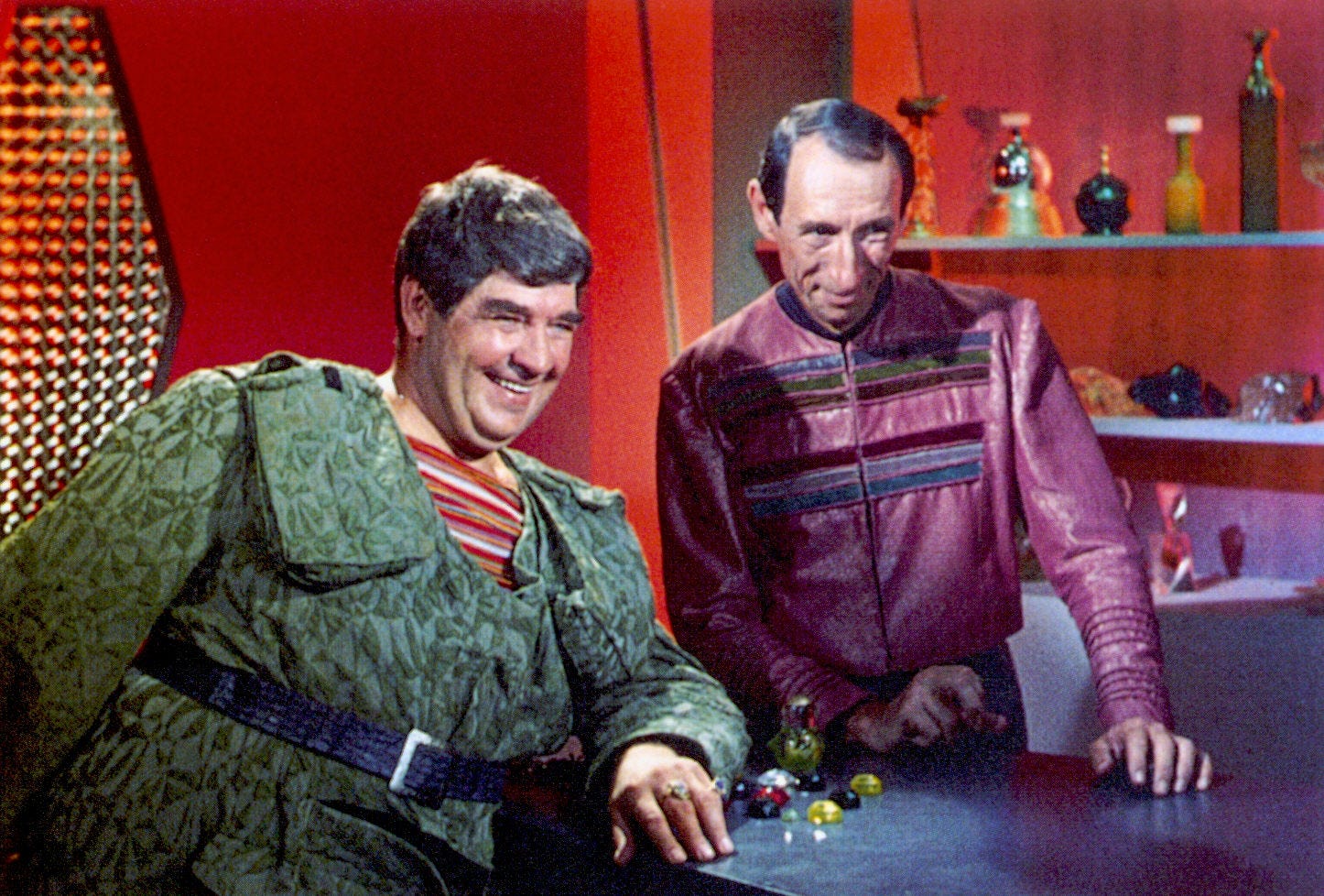 Star Trek] What is society actually like on Earth in the 24th century? Is  it truly a utopia that the 21st century can aspire to? : r/AskScienceFiction