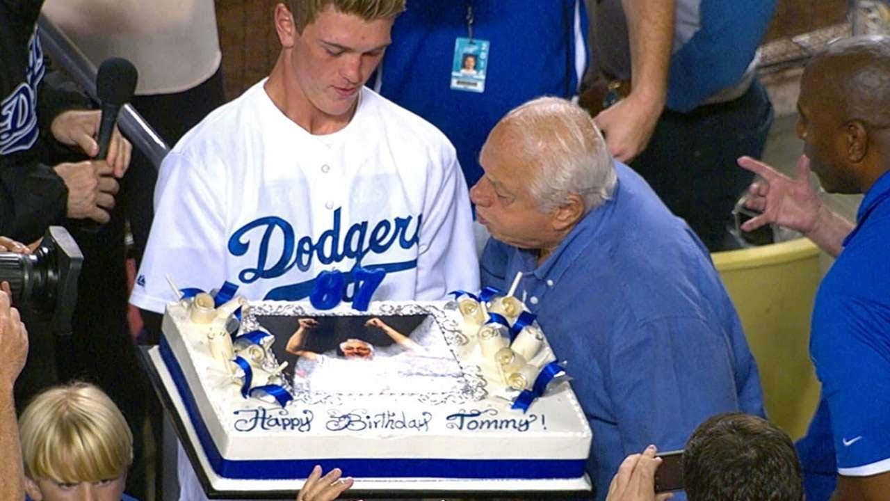 Dodgers celebrate Lasorda's birthday - YouTube