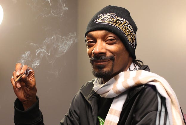 Snoop Dogg's 9 Rules for a Proper Smoke Sesh | Cannabis Product Reviews ...