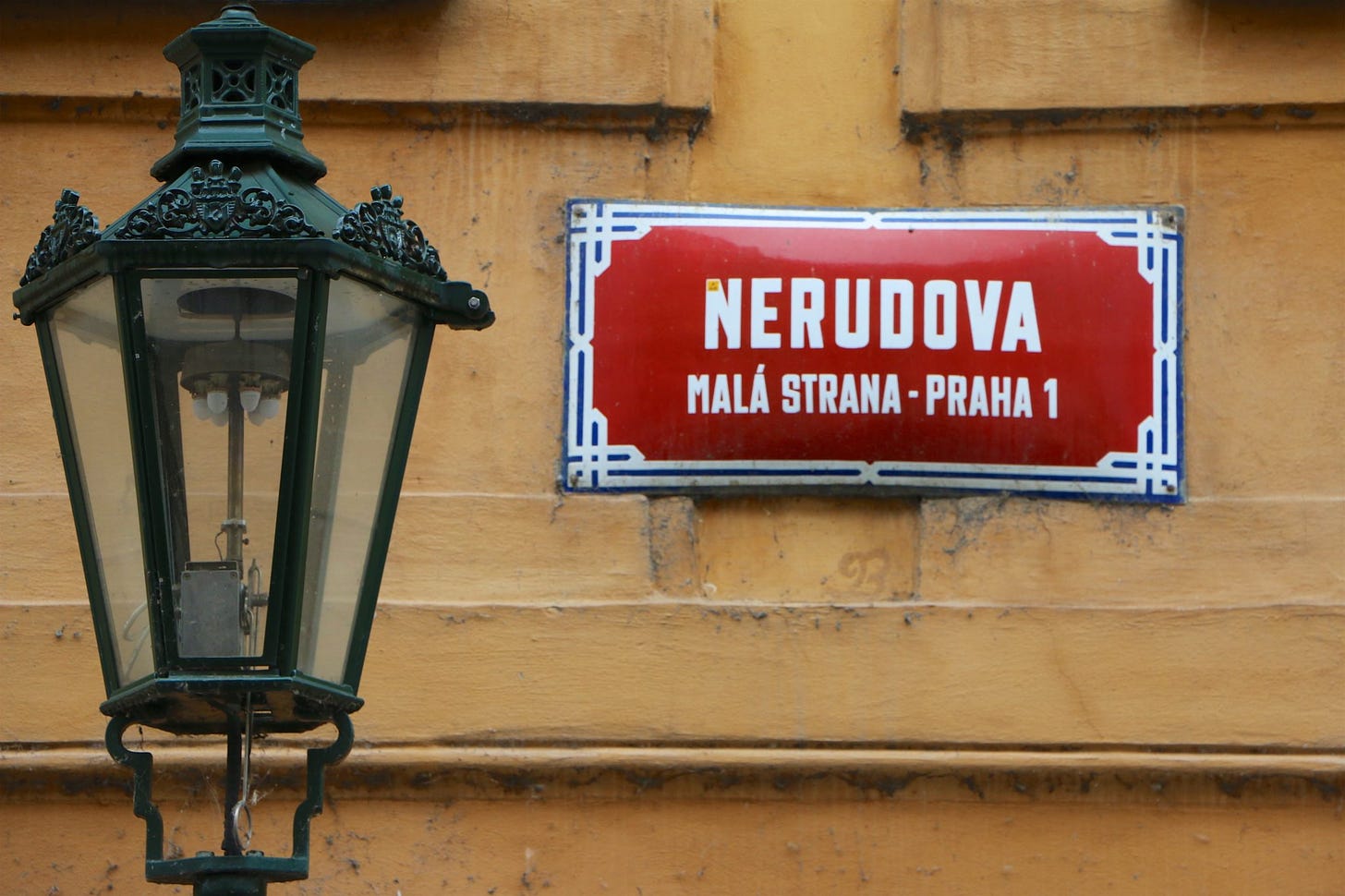 Royal Way│Nerudova Street, Prague - Traveling with JC