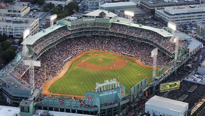 Red Sox expect record sellout streak to end in April