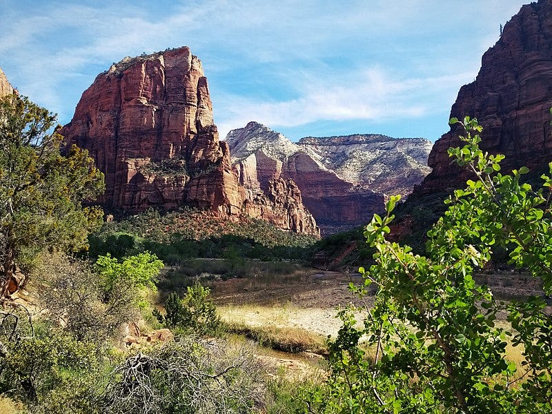 File:Zion National Park Valley.jpg
