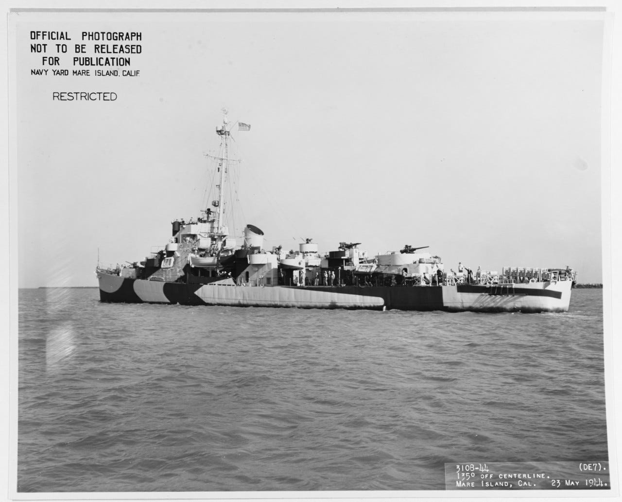 NH 83878 USS GRISWOLD (DE-7)