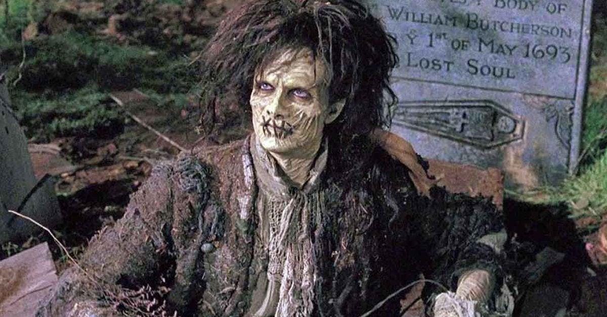 Hocus Pocus Star Sports His Famous Zombie Makeup Ahead of Reunion Event