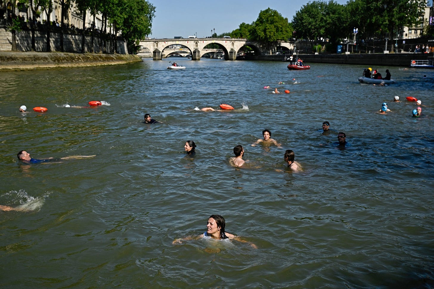 How Paris Cleaned Up the Seine Ahead of 2024 Olympics, and Where to Swim -  Bloomberg