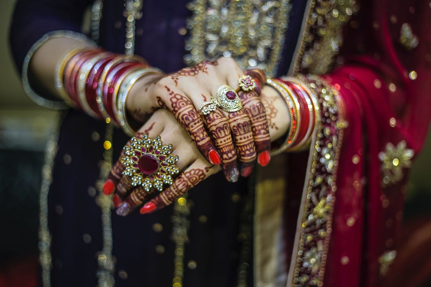 Photo of Pakistani woman's hands by Qazi Ikram Ul Haq from Pexels