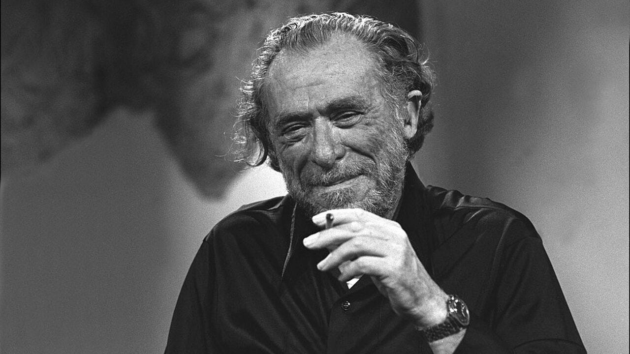 Cento anni fa nasceva Charles Bukowski: una vita tra scotch, puttane e  bassifondi - Il Riformista