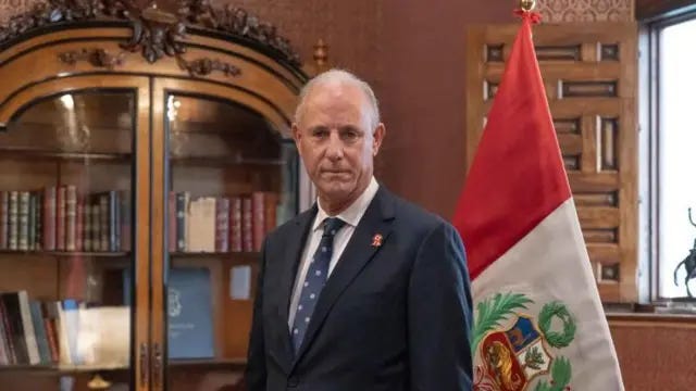 El canciller peruano, Javier González-Olaechea.