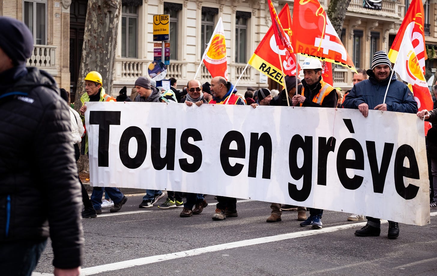 https://static.latribune.fr/2099040/greve-manifestation-toulouse-reforme-des-retraites-19-janvier.jpg