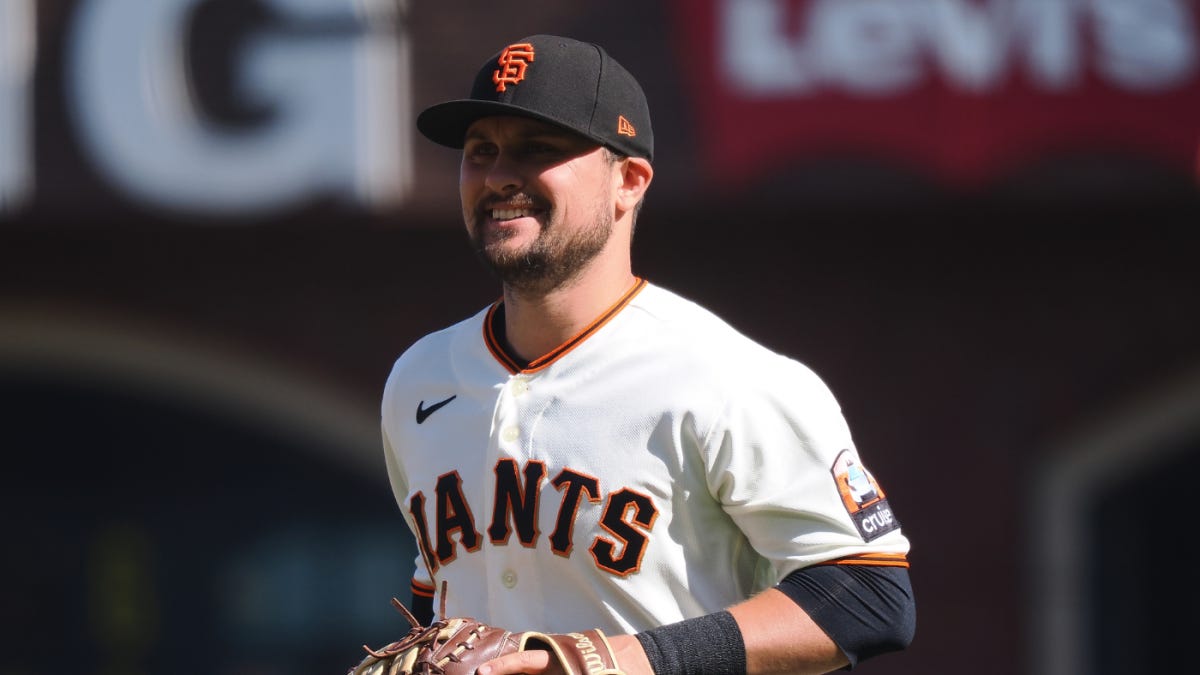 Giants release J.D. Davis: Third baseman hits free-agent market after being  replaced by Matt Chapman - CBSSports.com