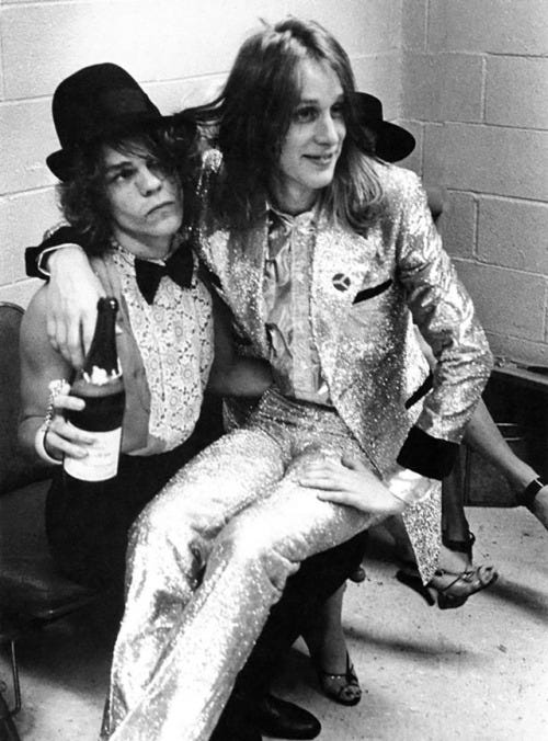 Todd Rundgren with David Johansen at New York City punk mecca, Max’s Kansas City, by Bob Gruen, via dietcokeandsympathy.
Todd on producing the Doll’s eponymous debut album in 1973: The New York Dolls weren’t presented to me – they were just part of...