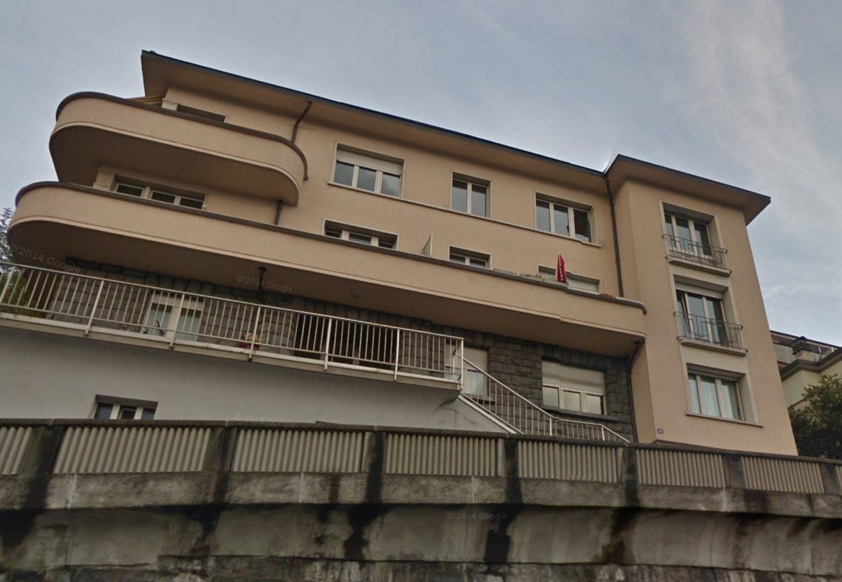 A screenshot of Google Street View, showing the above candidate house.