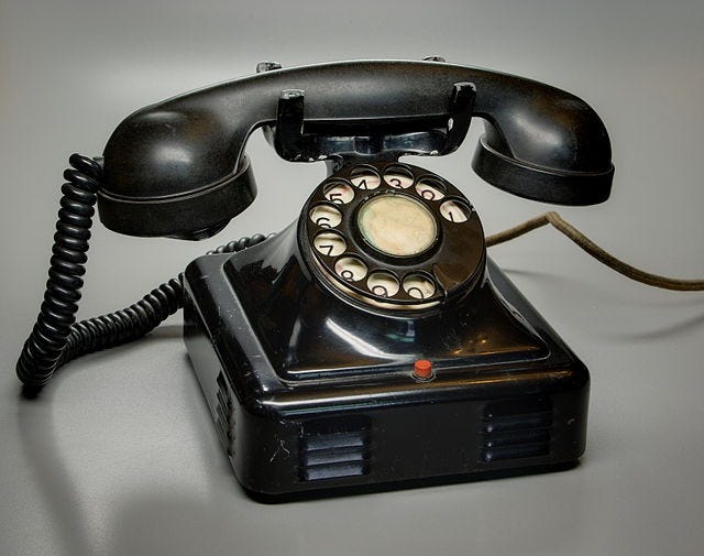 Telephone - Wikipedia