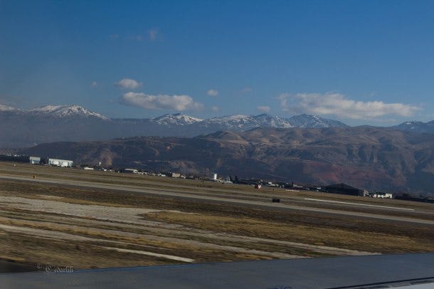 airplane taxiing