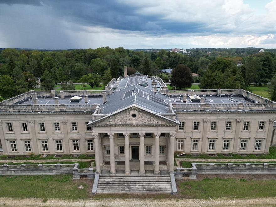 Photo of the Lynnewood hall, one of the largest mansions in America. Taken by author