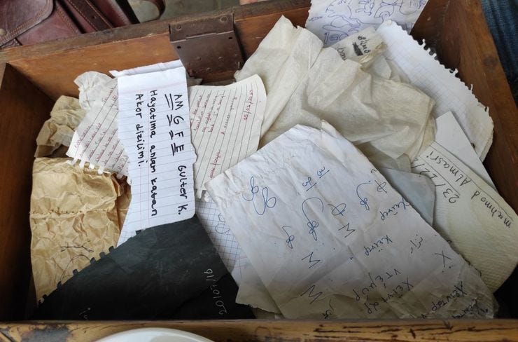 Στα συρτάρια του Hoi Polloi οι πελάτες αφήνουν σημειώματα