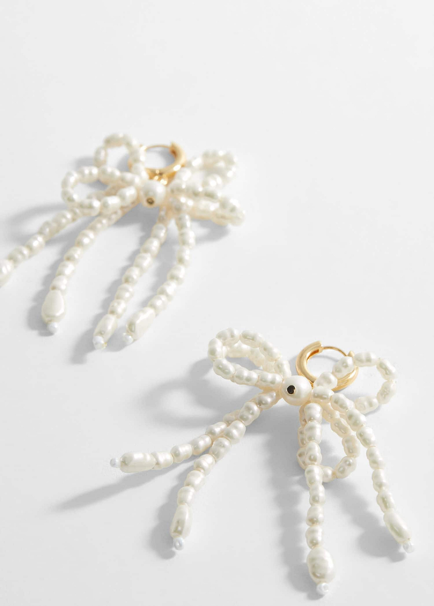 Pearl bow earings - Details of the article 1