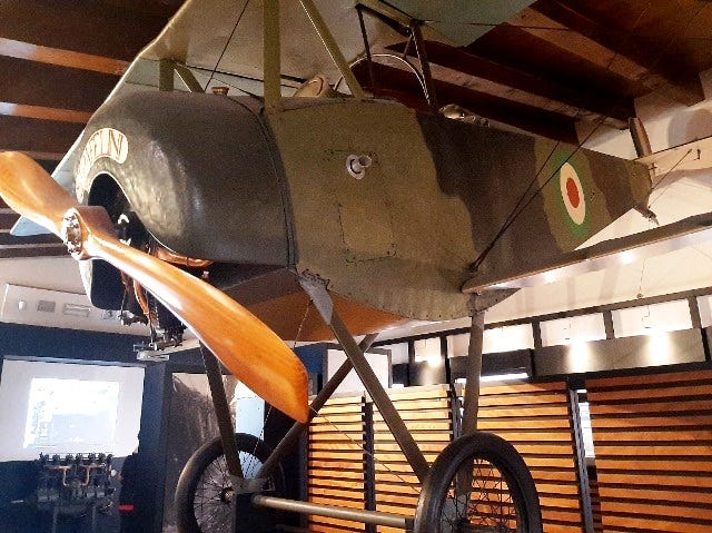 un aereo biposto della Grande Guerra, conservato al museo di Rovereto