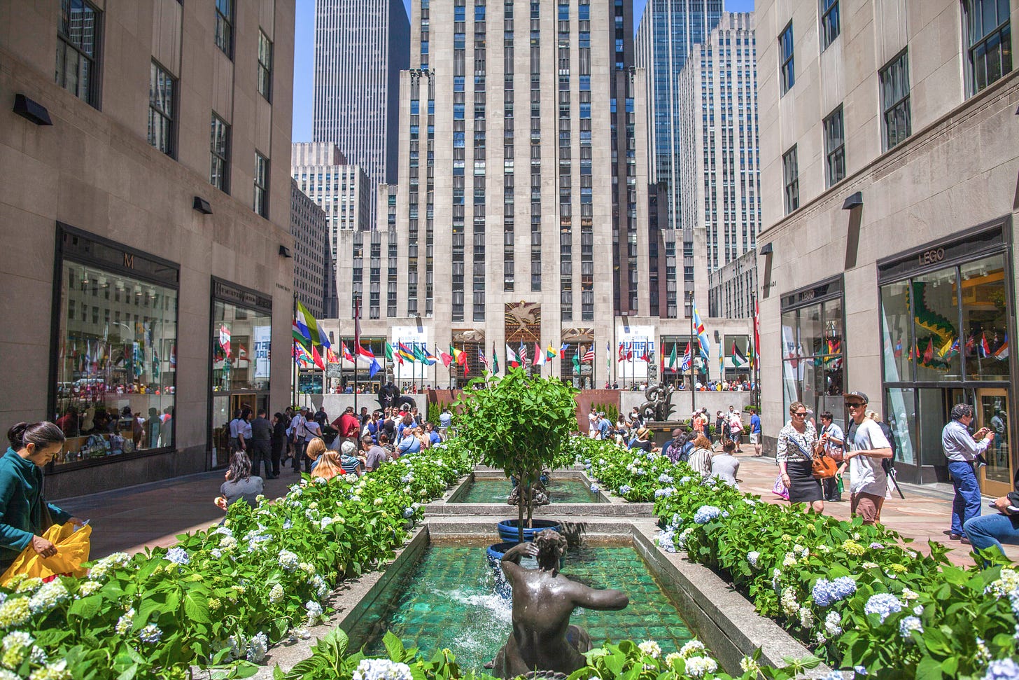 Rockefeller Center NYC Guide | NYCgo | Read About The Latest NYC Tourism  News