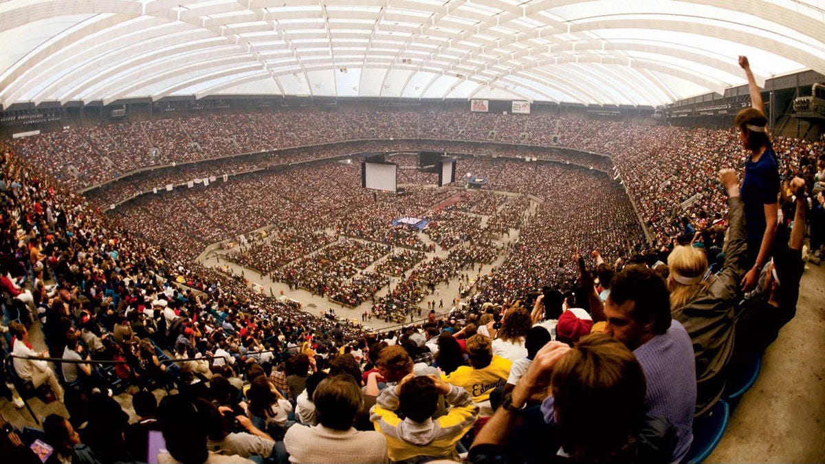 The famous shot from the corner of the Pontiac Silverdome during WrestleMania III. (Photo credit: WWE.com)
