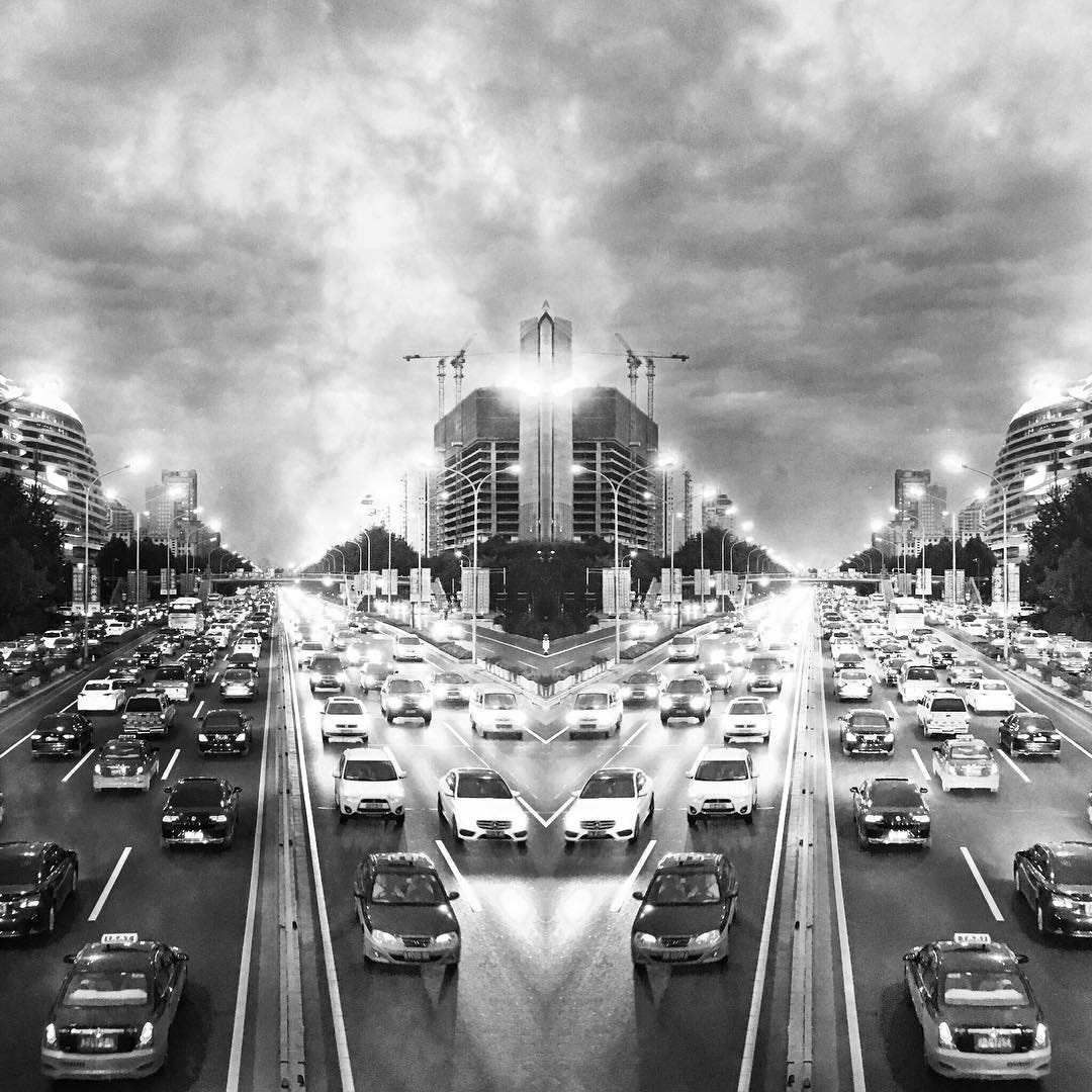 Traffic on the East 2nd Ring Road in Beijing — with vertical symmetry.