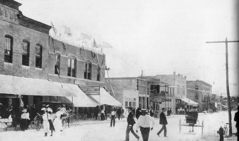 Downtown Miami on Twelfth Street in 1900. Courtesy of HistoryMiami Museum.