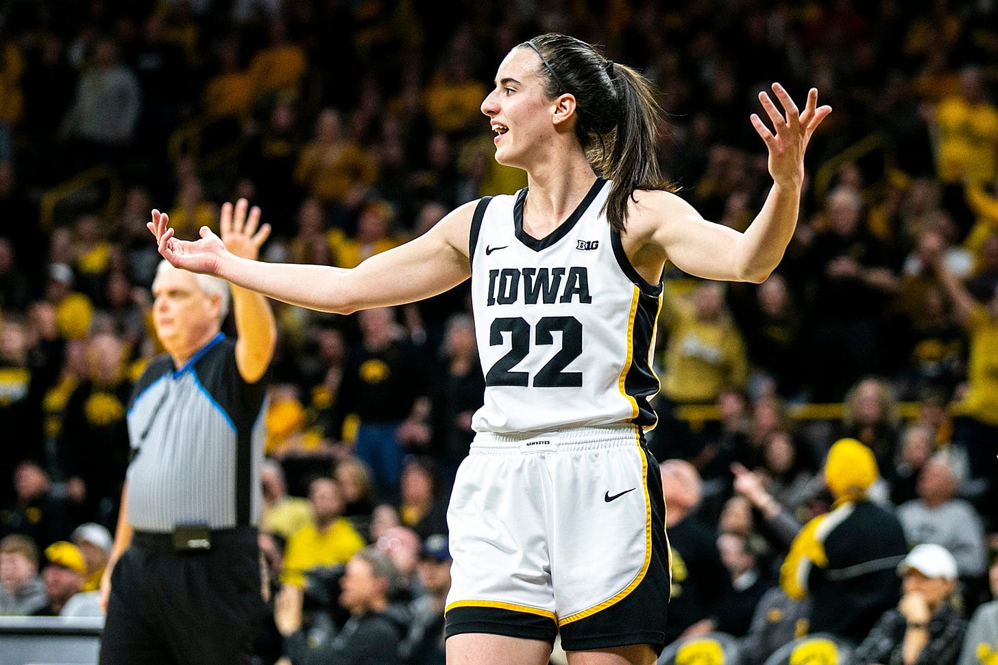 Kevin Durant praises Iowa's Caitlin Clark: 'She has that dog in her'