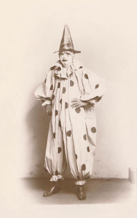 Picture Of A Whiteface Circus Clown 1907