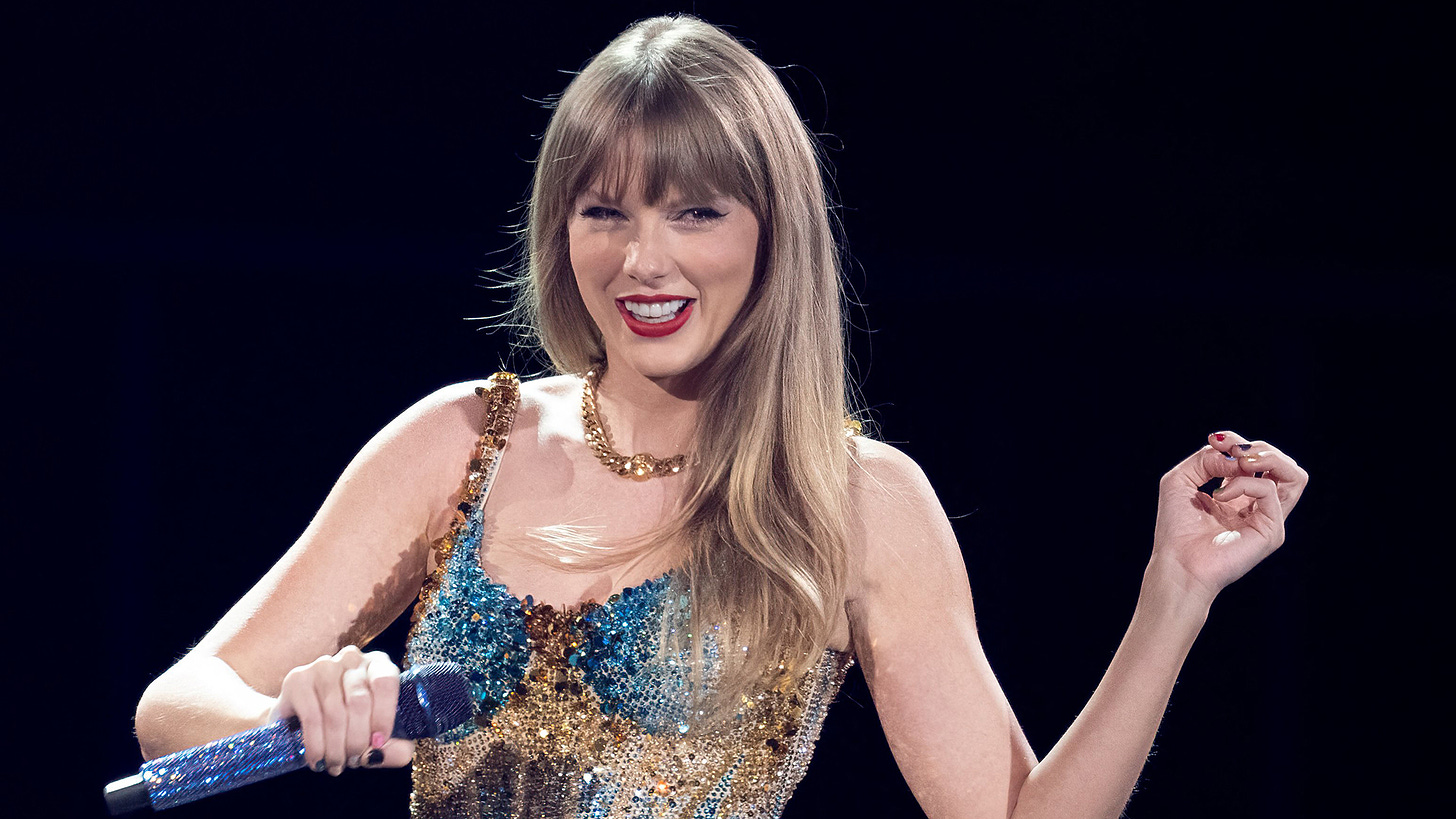 Taylor Swift surprises tour crew with bonus checks